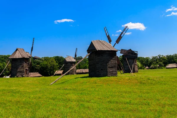 Zicht Openluchtmuseum Van Volksarchitectuur Volkswegen Van Oekraïne Pyrohiv Pirogovo Dorp — Stockfoto