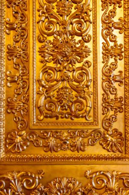 Yaldızlı bir kapının yakın çekimi