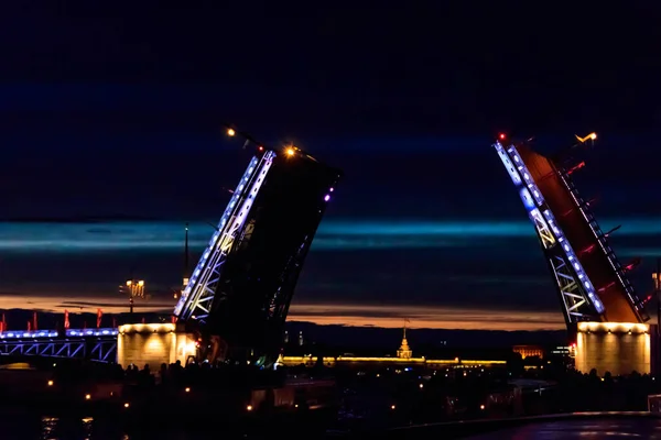 Eröffnung Der Zugbrücke Des Palastes Nachtansicht Der Palastbrücke Von Der — Stockfoto