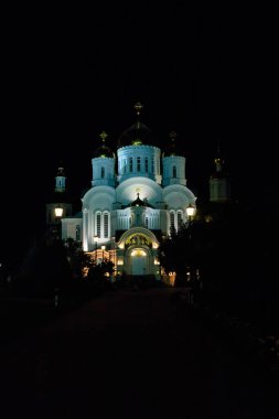 Rusya 'nın Diveyevo kentindeki Kutsal Üçlü-Aziz Seraphim-Diveyevo Manastırı' nın şekil değiştirme katedrali