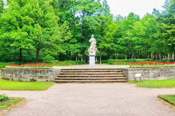 Estatua Alegórica Mármol Paz Parque Pavlovsk Rusia — Foto de Stock