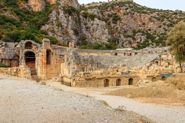 土耳其安塔利亚省德姆雷的古希腊罗马迈拉剧院的废墟 — 图库照片