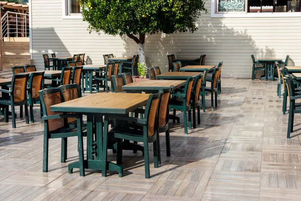 Chaises Tables Dans Café Extérieur Confortable Été — Photo