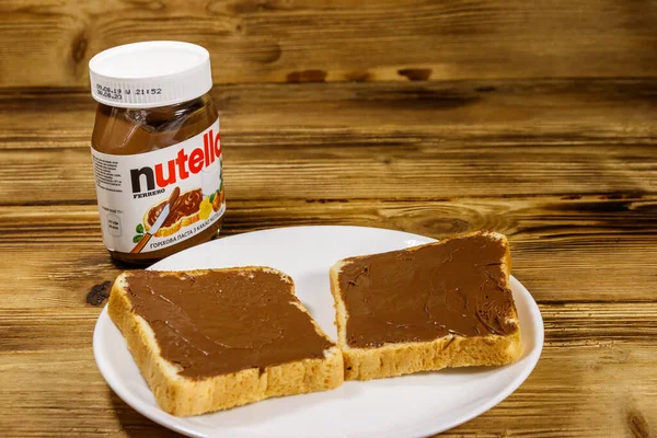 Kremenchug Ukrajna Október 2019 Csokoládé Mogyoró Terjedt Jar Nutella Olasz — Stock Fotó