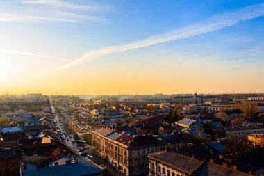 Lviv, Ukrayna - 1 Kasım 2019: Aziz Kilisesi 'nin çan kulesinden Lviv şehrinin görüntüsü. Olha ve Elizabeth. Lvov şehri, Ukrayna