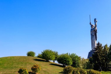 Ukrayna Kiev 'deki anavatan anıtı