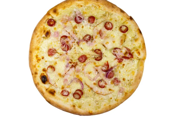 Deliciosa Pizza Fresca Com Salsicha Cebola Vermelha Queijo Isolado Fundo — Fotografia de Stock