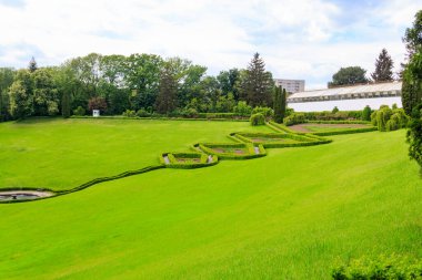 Uman, Ukrayna 'daki Sofiyivka parkındaki Parterre Amfitiyatrosunun manzarası