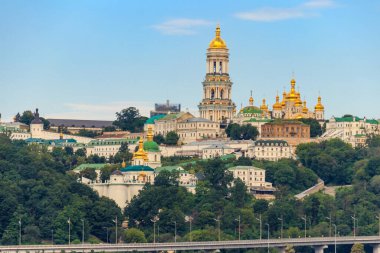 Ukrayna 'daki Kiev Manastırı olarak da bilinen Kiev Pechersk Lavra' nın manzarası