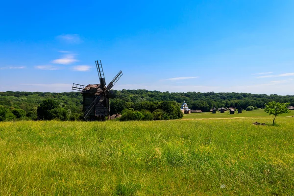 Zicht Openluchtmuseum Van Volksarchitectuur Volkswegen Van Oekraïne Pyrohiv Pirogovo Dorp — Stockfoto