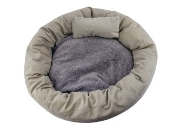 Beyaz arka planda izole edilmiş rahat evcil hayvan yatağı