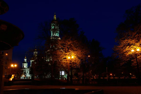 Vista Catedral Assunção Dormição Iluminada Noite Kharkov Ucrânia — Fotografia de Stock