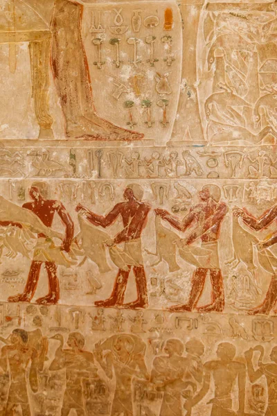 Древние Египетские Картины Иероглифы Вырезанные Каменной Стене — стоковое фото
