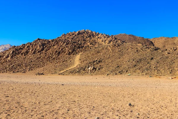エジプトのアラビア砂漠と山脈紅海の丘の眺め — ストック写真