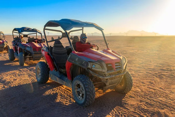 Safari Resa Genom Egyptisk Öken Körning Buggy Bilar — Stockfoto