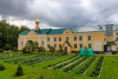 Diveyevo, Rusya 'daki Kutsal Trinity-Saint Seraphim-Diveyevo manastırındaki Kutsal Bakire Meryem 
