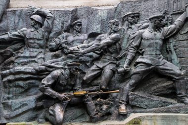 İkinci Dünya Savaşı'nda Ukrayna Tarihi Ulusal Müzesi'nde bas-kabartma parçası. Kiev, Ukrayna'daki anıt kompleksi