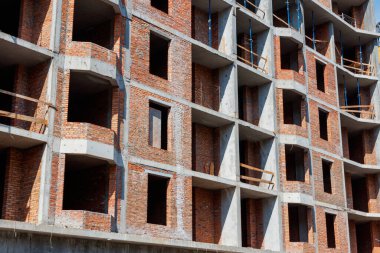 İnşaat halindeki bir ev