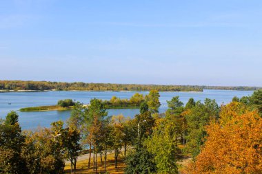 Sonbaharda Dinyeper Nehri 'ne bak.