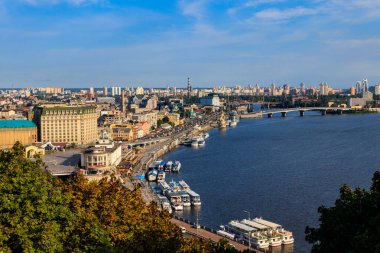 Dinyeper nehri ve Kiev şehir manzarası, Ukrayna