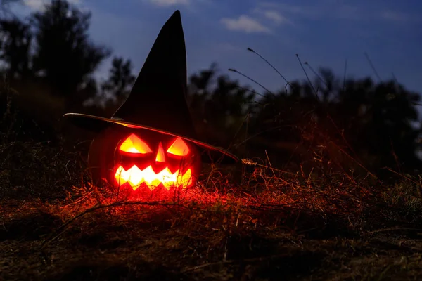 Spooky Halloween Zucca Jack Lanterna Cappello Strega Con Candele Ardenti — Foto Stock