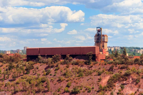 Vista Enorme Pedreira Minério Ferro Kryvyi Rih Ucrânia Mineração Céu — Fotografia de Stock