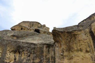 Kafkasya dağlarındaki eski mağara şehri Uplistsikhe, Georgia