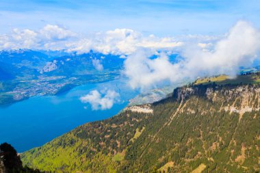 İsviçre, Niederhorn 'dan Thun Gölü (Thunersee) manzarası