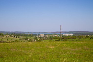 Svetlovodsk kasabası ve Dinyeper nehri manzarası