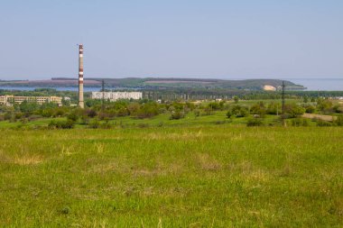 Svetlovodsk kasabası ve Dinyeper nehri manzarası