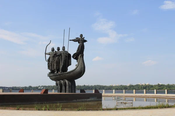 Monument to the founders of Kiev — Stock Photo, Image