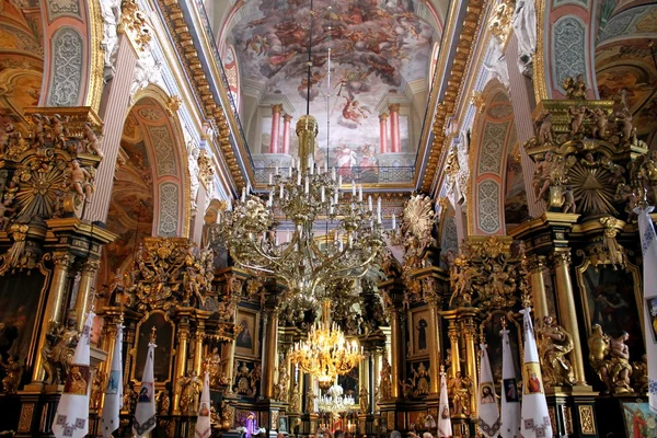 Interior da igreja antiga em Lviv — Fotografia de Stock