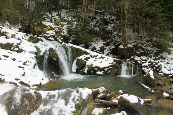 Carpathian winter waterfall — Stock Photo, Image