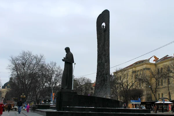 Monumento al poeta Taras Shevchenko en Lviv — Foto de Stock