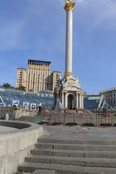 Självständighetsmonumentet i Kiev — Stockfoto