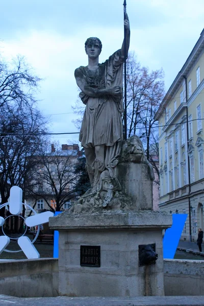 Standbeeld van Adonis in Lviv — Stockfoto