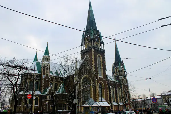 Igreja dos Santos Olha e Elizabeth em Lviv — Fotografia de Stock