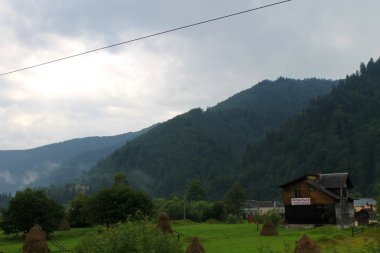 Yağmur dağlarda Karpatlar