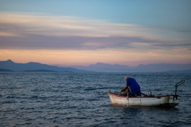 Eski günlerdeki gibi balık tutuyorum..