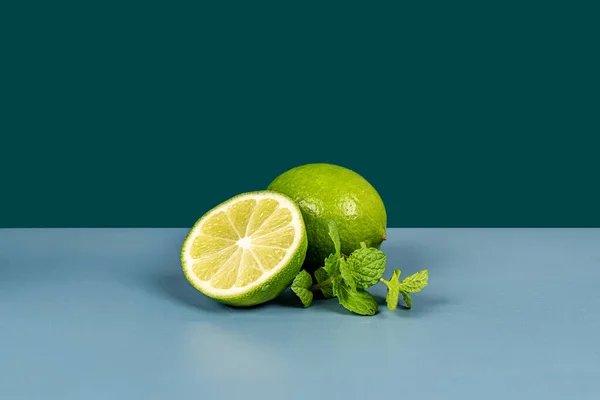 Grön Citron Och Mynta Blå Och Grön Bakgrund — Stockfoto