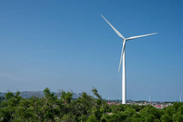 Wind Turbine Operation Mountain Blue Sky — Stock Photo, Image