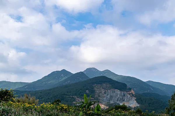 Blue Sky White Clouds Green Mountains Forests — Stock Photo, Image