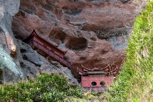 Храм Скелі Підтримуваний Стовпами — стокове фото