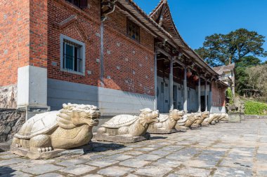 Geleneksel Çin Budist tapınaklarının genel görünümü