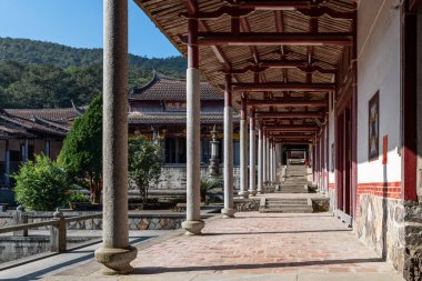 Geleneksel Çin Budist tapınaklarının yerel yapısı