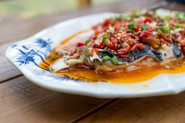 Geleneksel lezzetli Çin yemekleri.