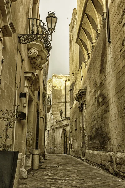 De straten van de oude stad Lecce — Stockfoto