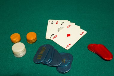 5 kart çekmek, poker, dört as