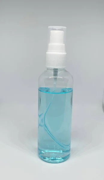 Álcool Frasco Spray Álcool Etílico Frasco Spray Sobre Fundo Branco — Fotografia de Stock