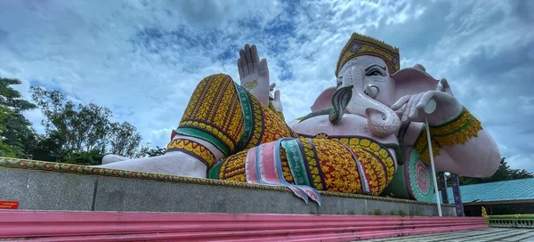 Nakhon Nayok Thailand Setembro 2021 Grande Estátua Rosa Ganesha Templo — Fotografia de Stock